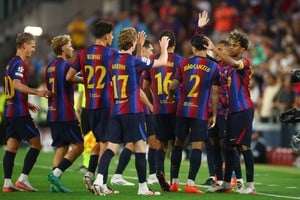 Barcelona goleó al Feyenoord en su debut y arrancó con autoridad en Europa. Foto: Reuters