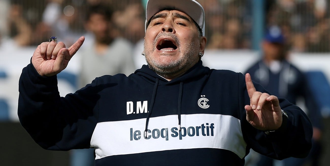 Dos psicólogos respaldaron el tratamiento de adicciones de Diego Maradona