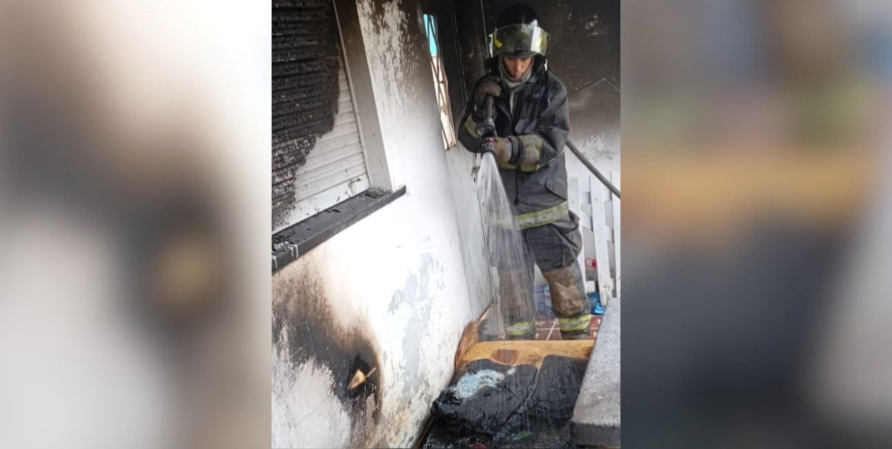 Bomberos extinguieron un incendio en una vivienda de villa María Selva