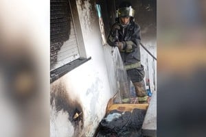 Las llamas afectaron algunas de las aberturas del inmueble. Foto: El Litoral
