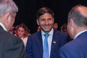 El gobernador Pullaro este viernes en el Almuerzo del Día de la Industria en Esperanza. Crédito: Gobierno de Santa Fe