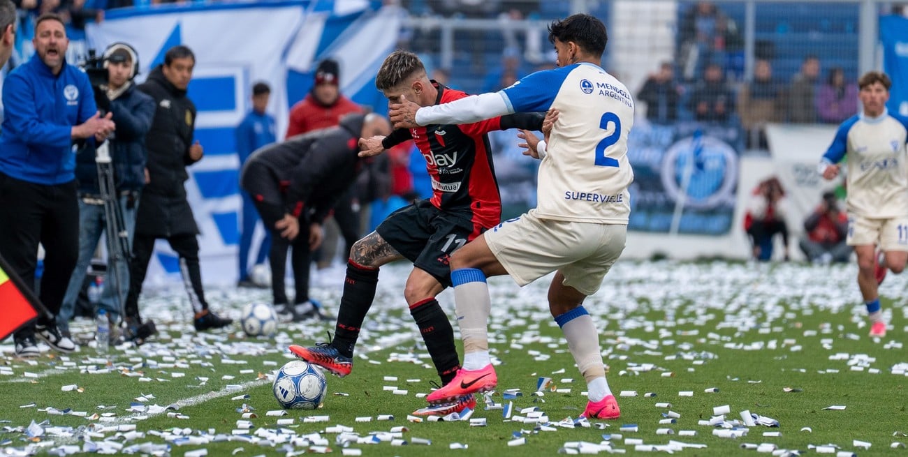 A Colón lo agarraron de “puching ball”