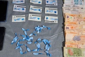 Parte del secuestro realizado por los agentes policiales. Foto: Gentileza