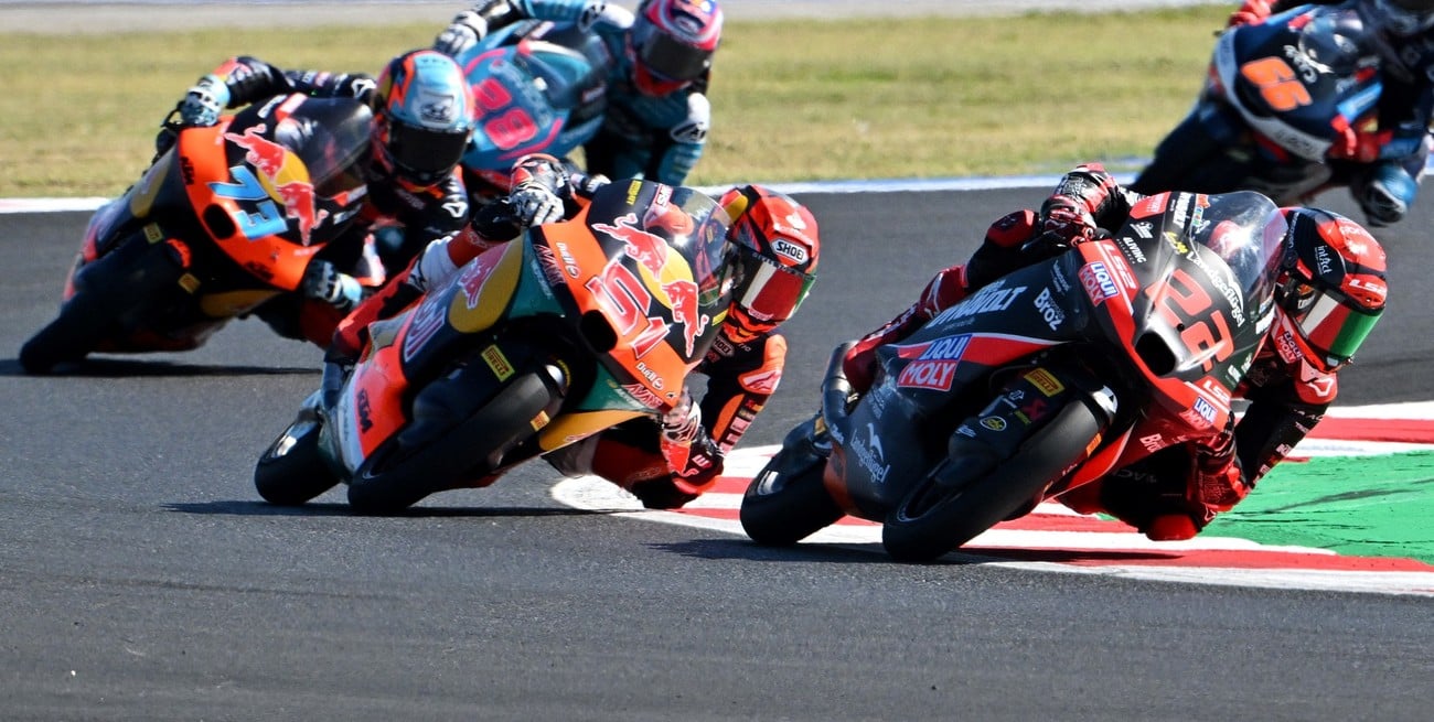 Perrone y Morelli volvieron a sumar fuerte en Moto3: los dos argentinos terminaron en el Top 10 de Misano