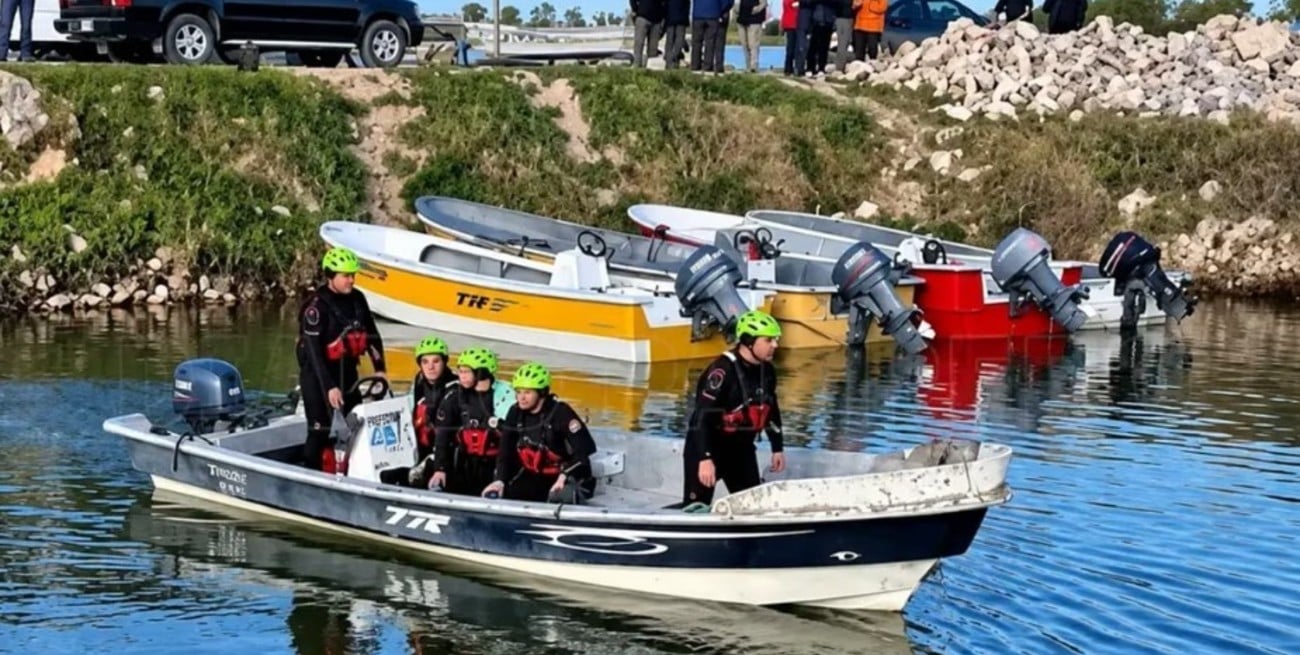 Volcó una lancha en Laguna del Monte: cuatro pescadores murieron ahogados