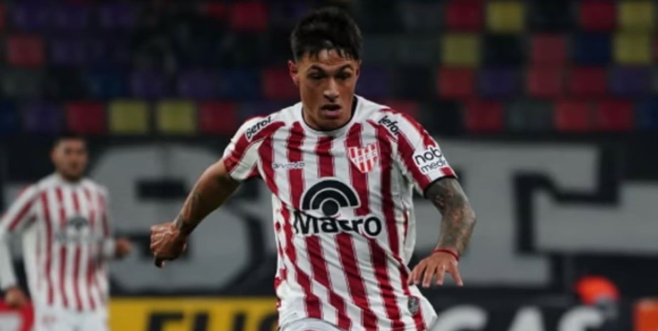 Instituto venció a Estudiantes RC con un gol insólito y es líder de la Zona A
