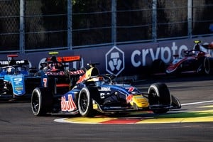 El piloto argentino cerró su primer año en la Fórmula 3 con un quinto puesto en Madrid tras una gran remontada que confirmó su notable evolución en pista.