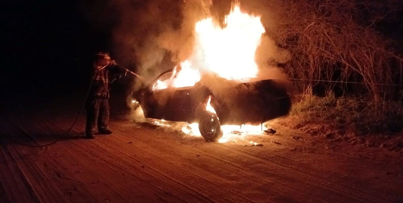 Dos vehículos incendiados en pocas horas en Santa Fe