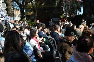 En San Martín y Juan de Garay se llevaron a cabo clases públicas sobre temas de interés social. Foto: Flavio Raina