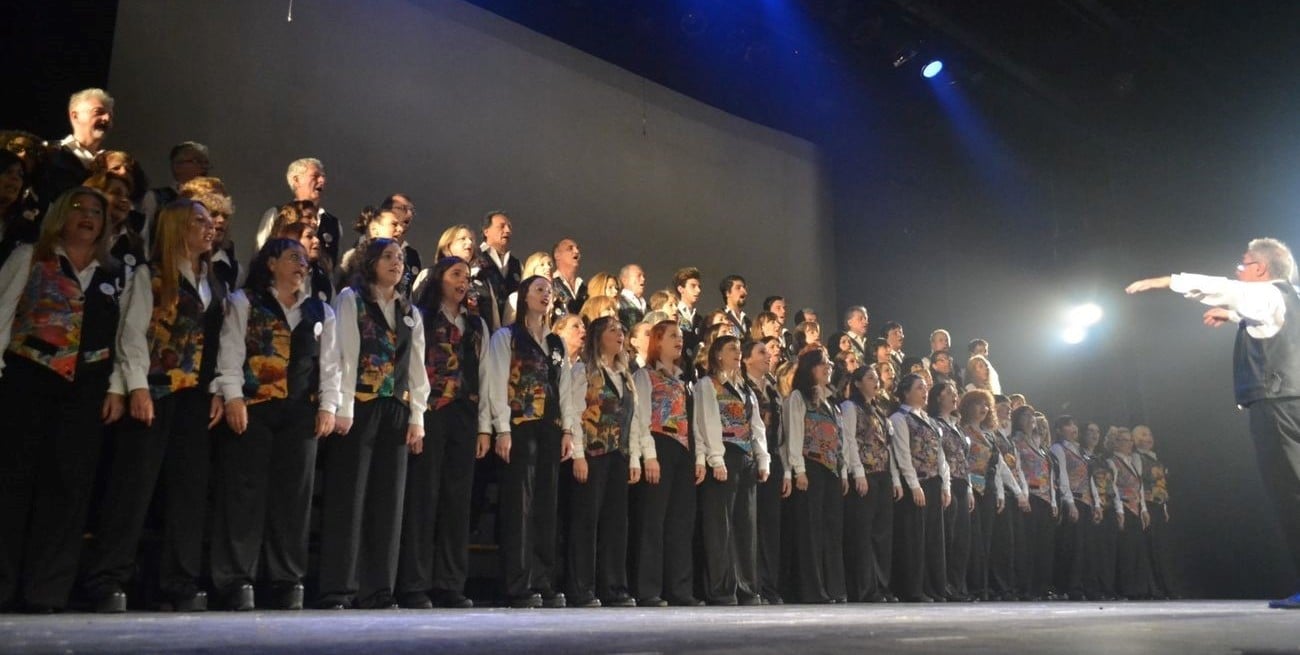 La historia del Coro Kennedy, el invitado especial de un festival que reunirá 100 voces en Santa Fe