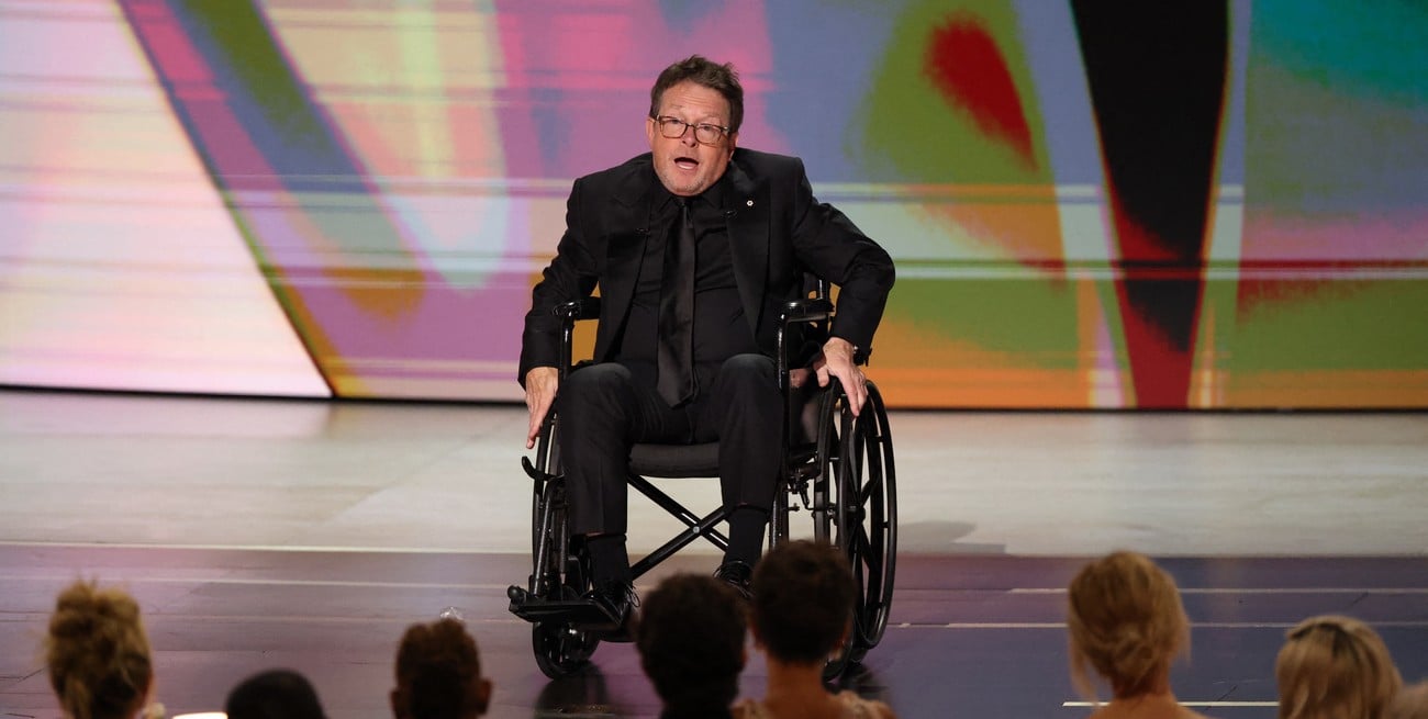 Michael J. Fox fue ovacionado en los Emmy 2026 tras recibir el Premio Humanitario Bob Hope