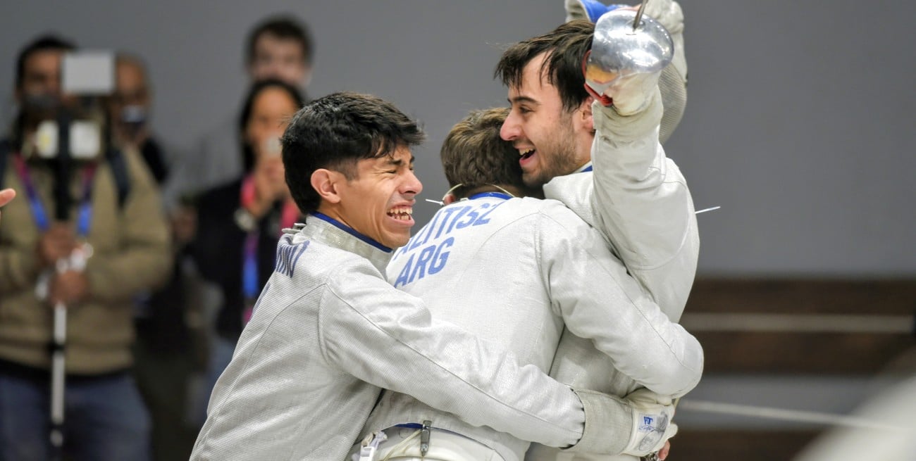Argentina brilló en sable masculino por equipos y sumó un nuevo oro en Santa Fe 2026