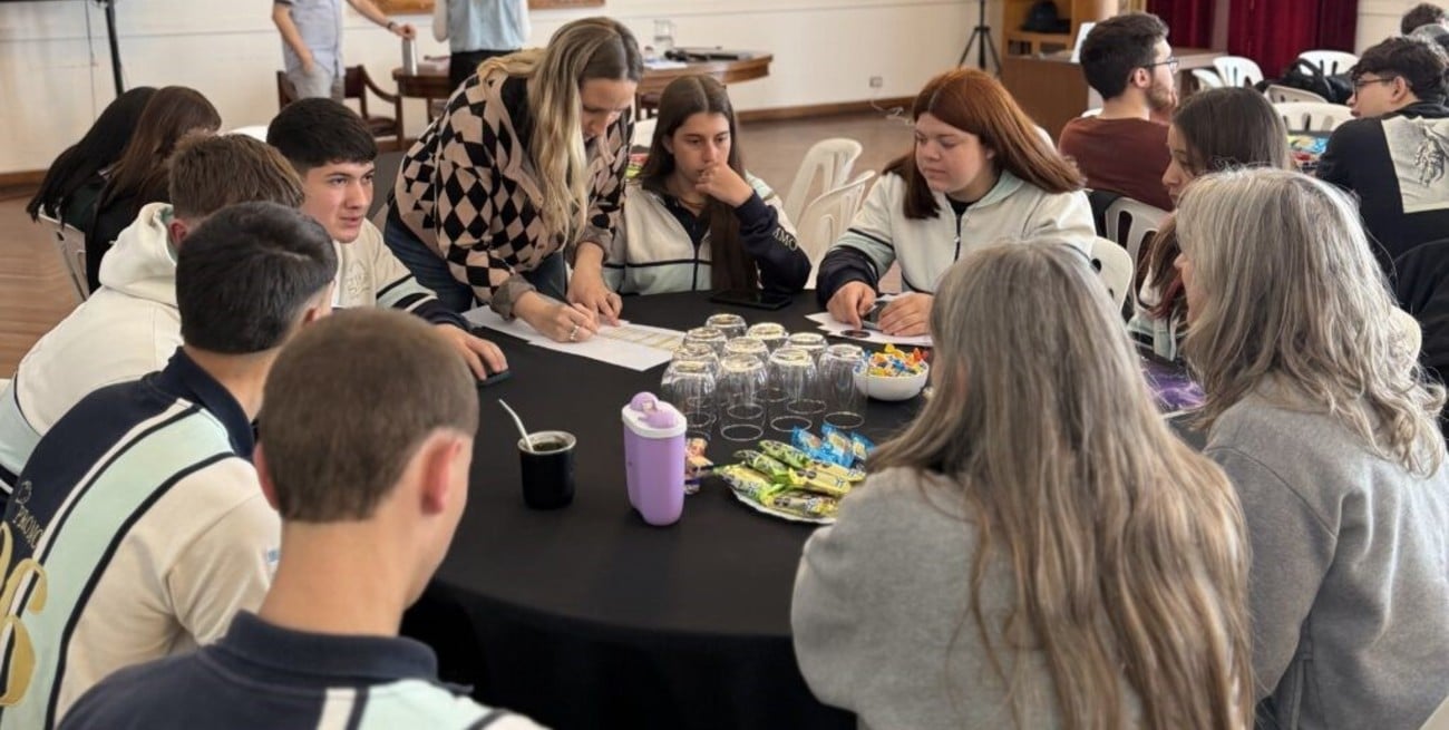 Más de 70 jóvenes participaron en un taller para impulsar proyectos de acción climática en Esperanza