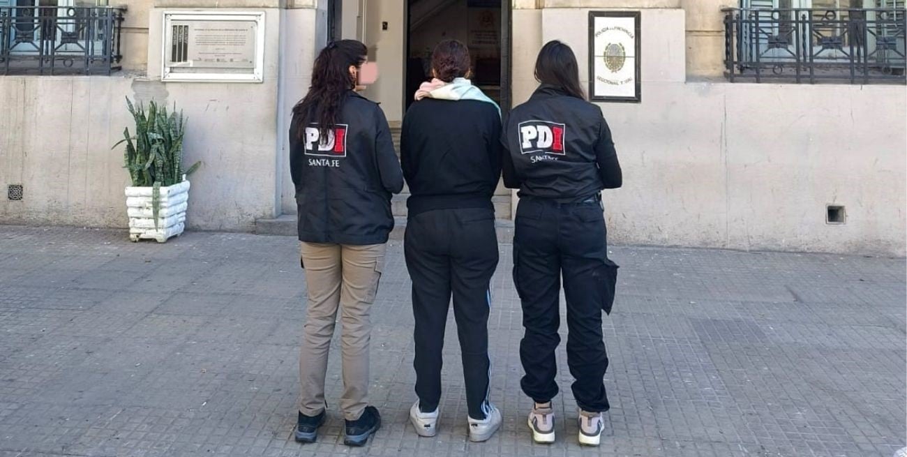 Ella es policía, él estaba prófugo por homicidio: los encontraron juntos y terminaron presos
