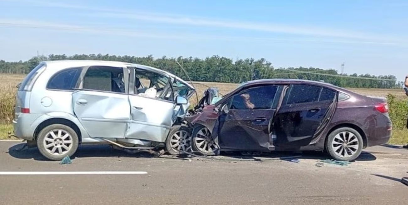 Corrientes: tres personas murieron en un choque frontal sobre la Ruta 12