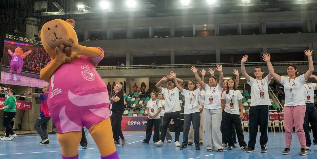 Jóvenes de Fortín Olmos viajaron 400 kilómetros para vivir la fiesta de los Juegos Suramericanos