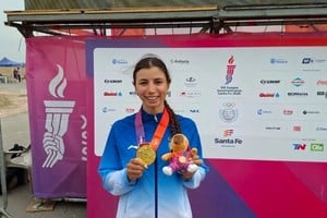 La ciclista obtuvo la medalla de oro en la prueba femenina de ciclismo de ruta