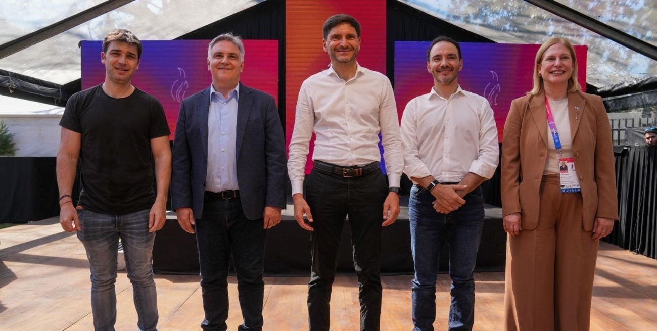 Tablero político en Santa Fe: Pullaro armó cumbre de pares; el peronismo activó, y Scaglia marcó la cancha
