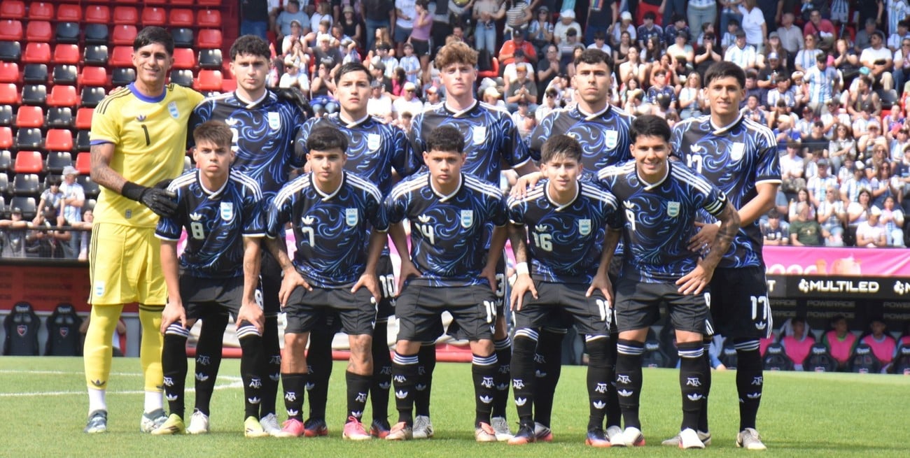 Argentina venció a Uruguay y logró el primer triunfo