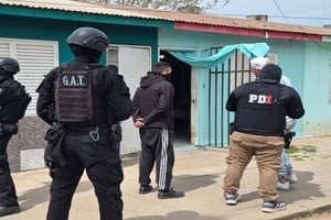 Fuerzas especiales de la Unidad Regional I colaboraron con las irrupciones. Foto: El Litoral