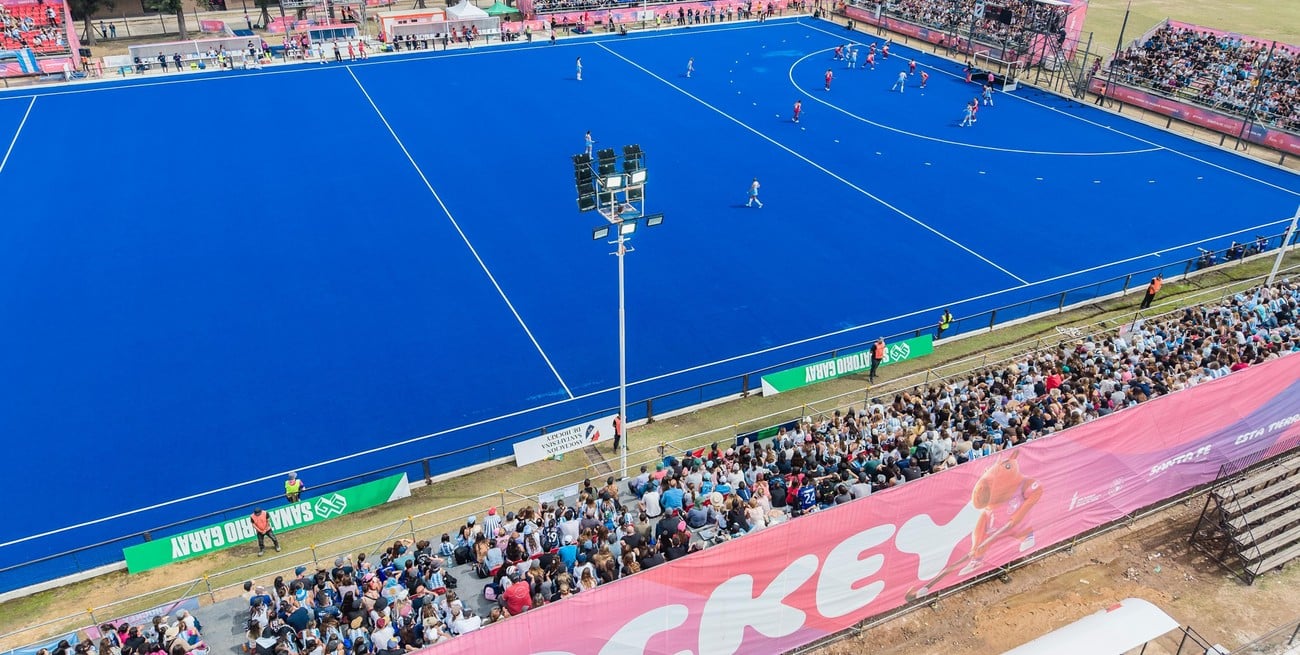El partido de Las Leonas se vive en el Fan Fest del Parque del Sur