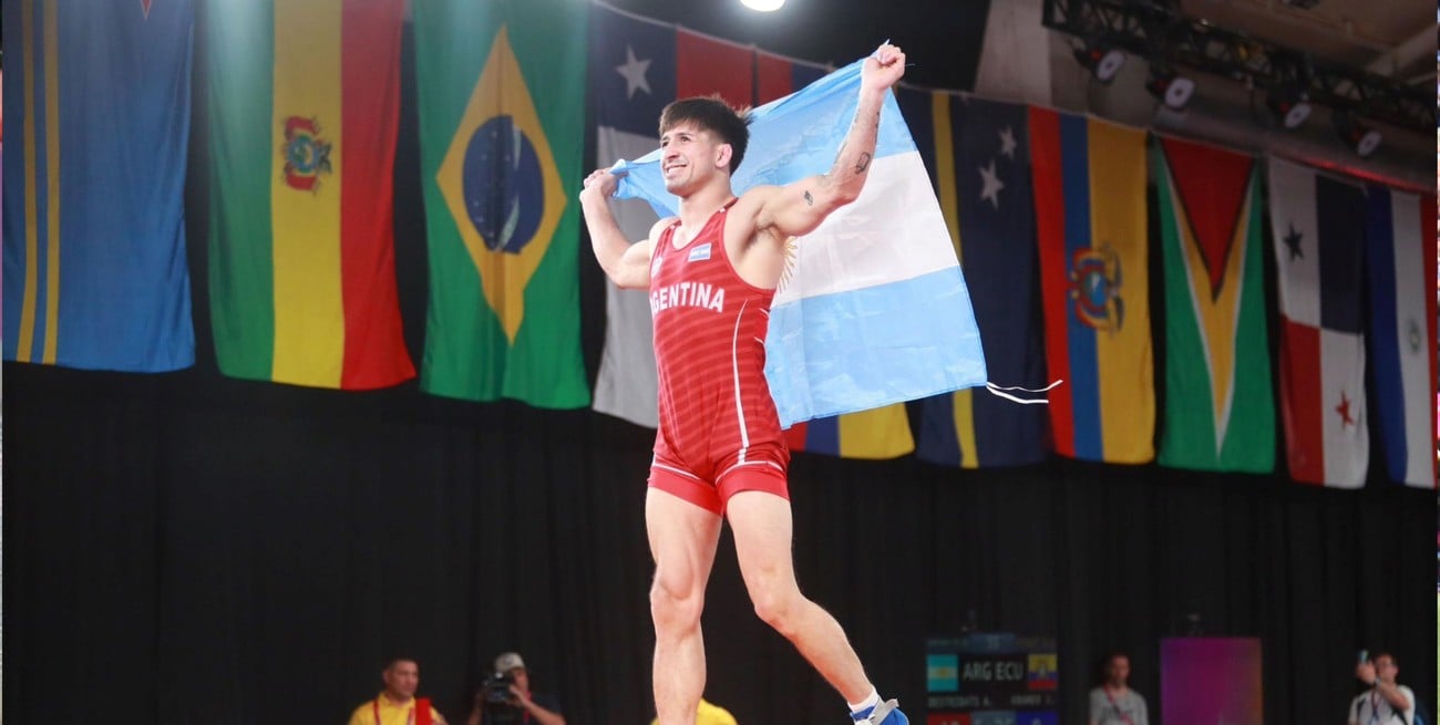 Agustín Destribats aplastó en la final y se colgó la medalla de oro