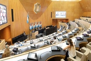 El debate sobre la unicameralidad en Córdoba y Santa Fe reabre la reforma legislativa.