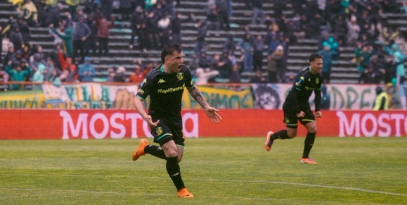 Aldosivi volvió a la victoria frente a Atlético Tucumán